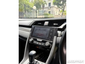 Honda Civic HB 1.0A VTEC Turbo SR