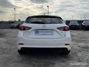 Mazda 3 HB 1.5A Deluxe Sunroof