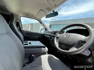 Toyota Hiace 2.0A DX