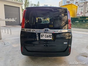 Toyota Noah Hybrid 1.8A X