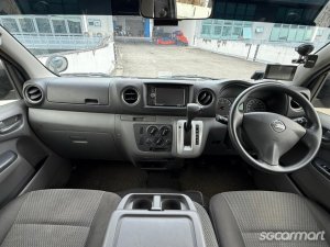 Nissan NV350 Caravan 2.0A DX