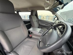 Nissan NV350 Caravan 2.0A DX