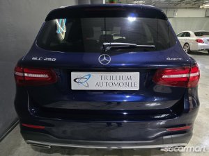 Mercedes-Benz GLC-Class GLC250 AMG 4MATIC Sunroof