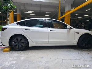 Tesla Model 3 Electric RWD