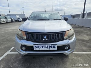 Mitsubishi Triton L200 Double-Cab 2.4M