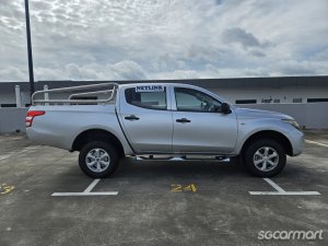 Mitsubishi Triton L200 Double-Cab 2.4M