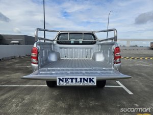 Mitsubishi Triton L200 Double-Cab 2.4M