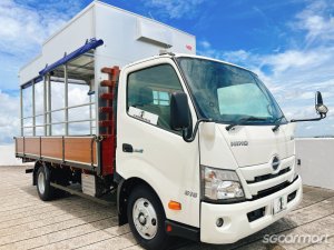 Hino XZU710R