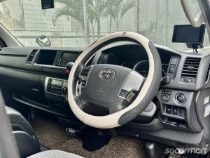 Toyota Hiace Commuter 2.8A GL High Roof