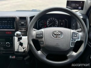 Toyota Hiace 2.8A Super GL Dark Prime