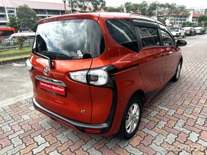 Toyota Sienta 1.5A Standard