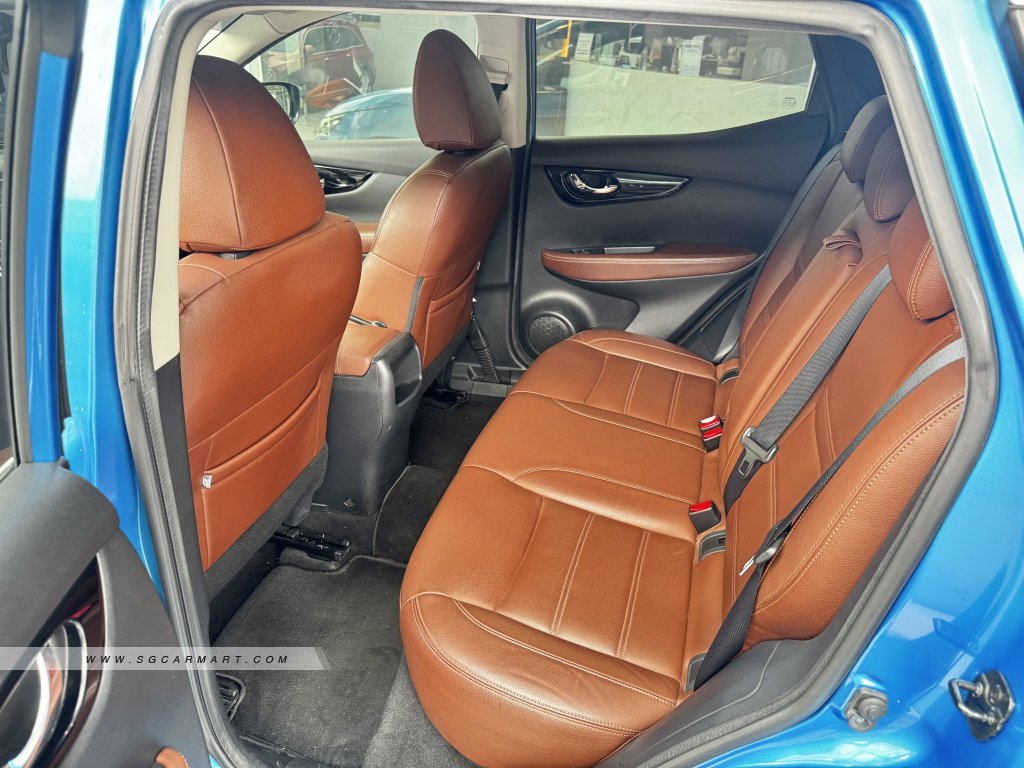 BMW 5 Series 523i Highline - Side Front