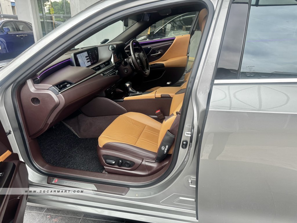 BMW 5 Series 523i Highline - Side Front