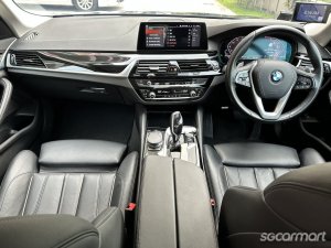 BMW 5 Series 520i