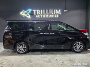 Toyota Vellfire 2.5A Sunroof