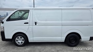 Toyota Hiace 3.0M DX