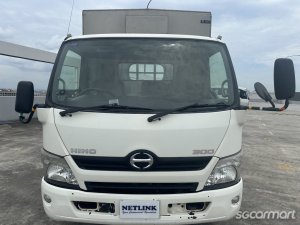 Hino XZU710R (COE till 10/2030)