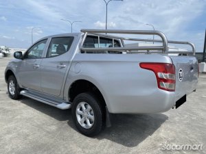 Mitsubishi Triton L200 Double-Cab 2.4M