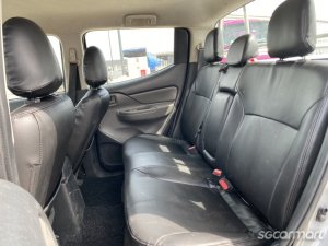 Mitsubishi Triton L200 Double-Cab 2.4M