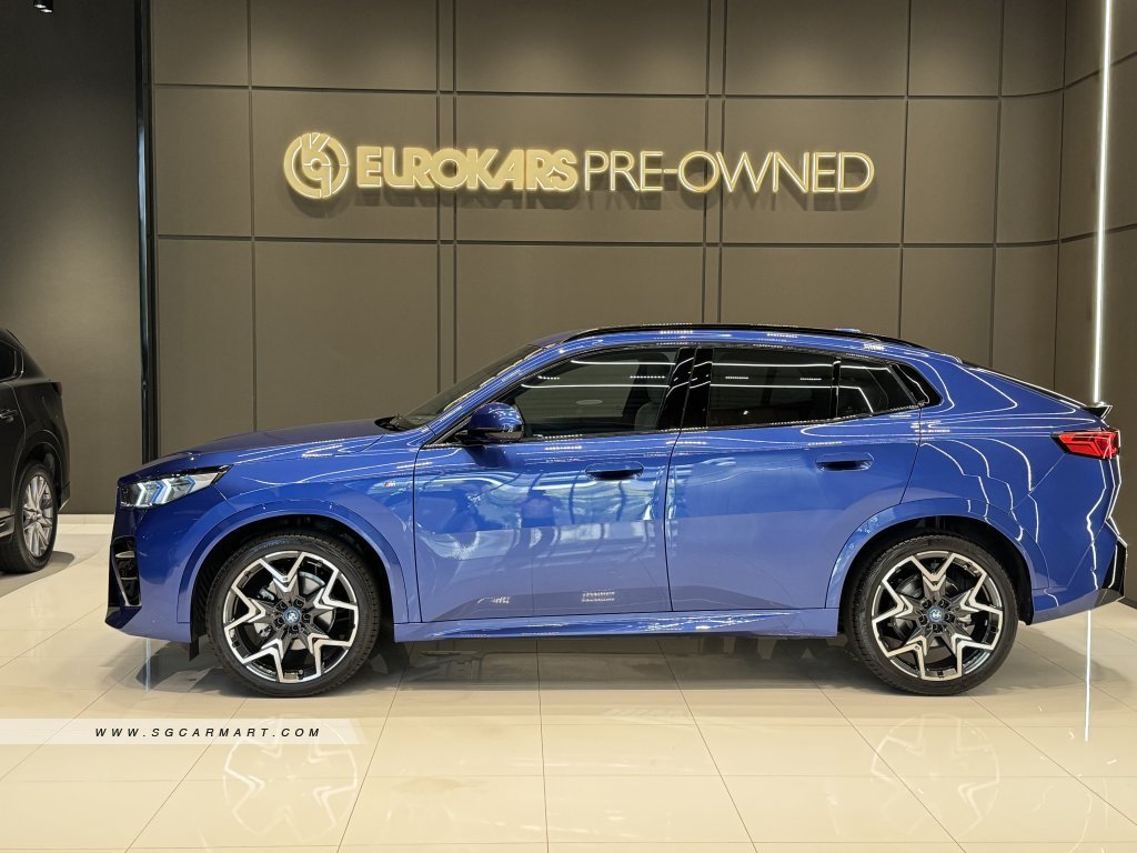 BMW iX2 Electric eDrive20 M-Sport