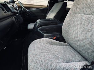 Toyota Hiace Commuter 2.8A GL