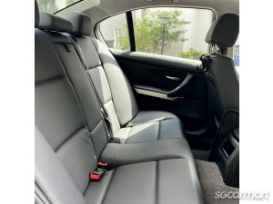 BMW 3 Series 318i (COE till 07/2030)