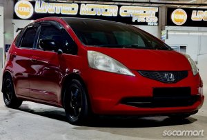 Honda Fit 1.3A G Skyroof (COE till 10/2028)