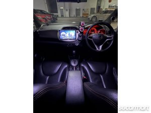 Honda Fit 1.3A G Skyroof (COE till 10/2028)