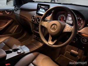 Mercedes-Benz B-Class B180 (New 5-yr COE)