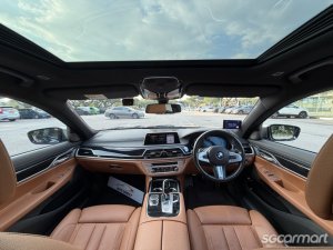 BMW 7 Series 730i M-Sport Sunroof