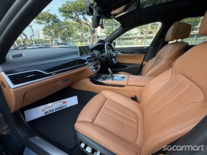 BMW 7 Series 730i M-Sport Sunroof