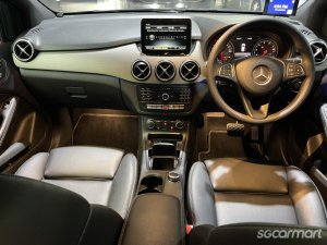 Mercedes-Benz B-Class B180 Style