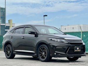 Toyota Harrier 2.0A Elegance Panoramic Roof