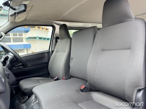 Toyota Hiace 2.8A DX