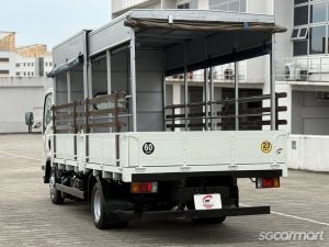 Isuzu NNR85