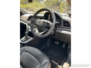 Hyundai Avante 1.6A GLS