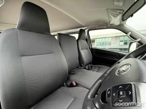 Toyota Hiace 2.8A DX