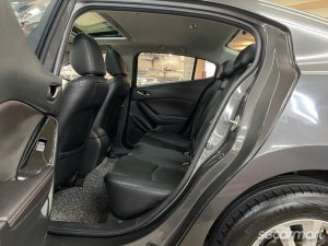 Mazda 3 1.5A Deluxe Sunroof