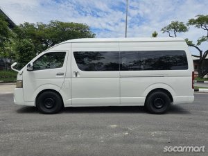 Toyota Hiace Commuter 2.8A GL High Roof