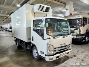 Isuzu NMR85U