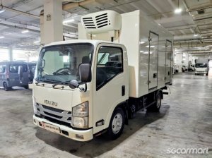 Isuzu NMR85U