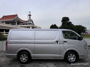 Toyota Hiace 3.0M (COE till 10/2030)