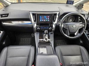 Toyota Vellfire 2.5A Sunroof