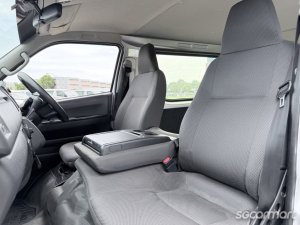 Toyota Hiace 2.8A DX