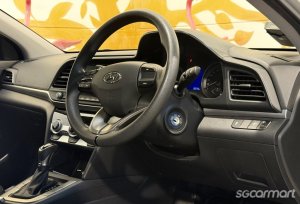 Hyundai Avante 1.6A GLS