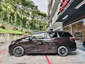 Honda Shuttle Hybrid 1.5A X