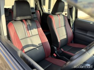 Toyota Sienta Hybrid 1.5A Standard