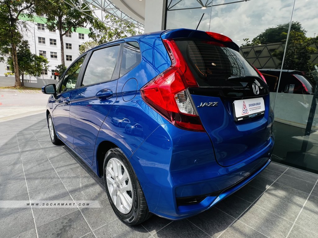 BMW 5 Series 523i Highline - Side Front