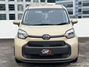 Toyota Sienta Hybrid 1.5A Standard