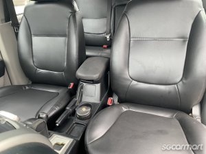 Mitsubishi Triton L200 Double-Cab 2.5A (COE till 10/2030)